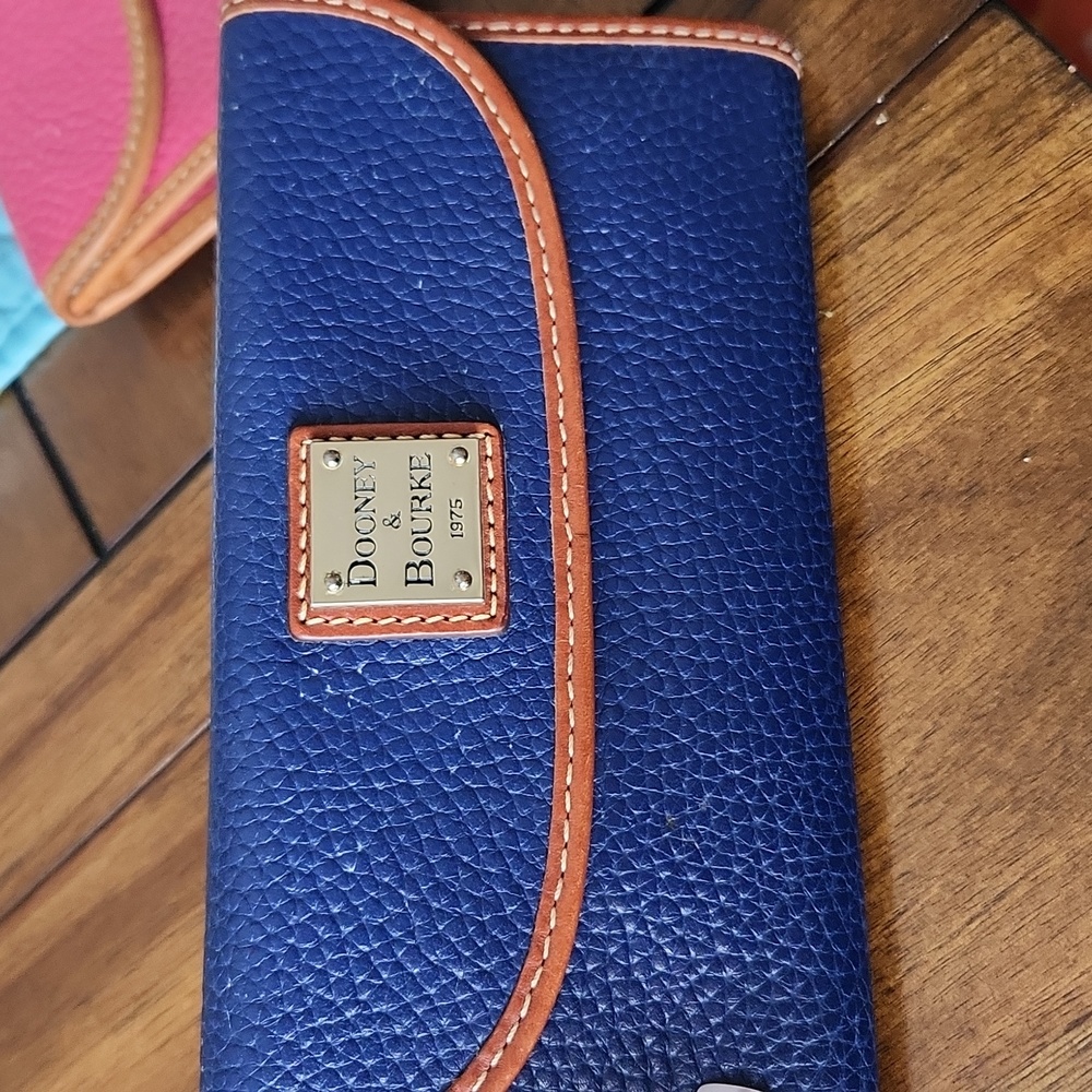 Dooney & Bourk Wallet
